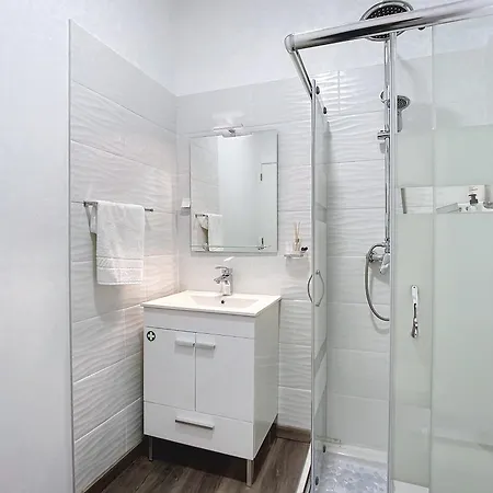 Gomes House By Atlantic *